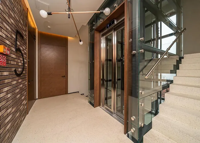 Апартаменты Lofts & Rosegold Luxury In Elegant 1br With Balcony In Center