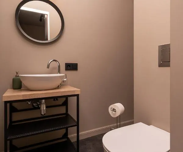 Lofts & Rosegold Luxury In Elegant 1br With Balcony In Center Riga