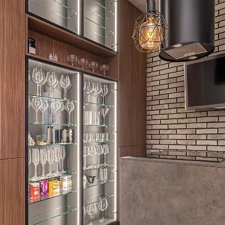 Lofts & Rosegold Luxury In Elegant 1br With Balcony In Center * ريغا